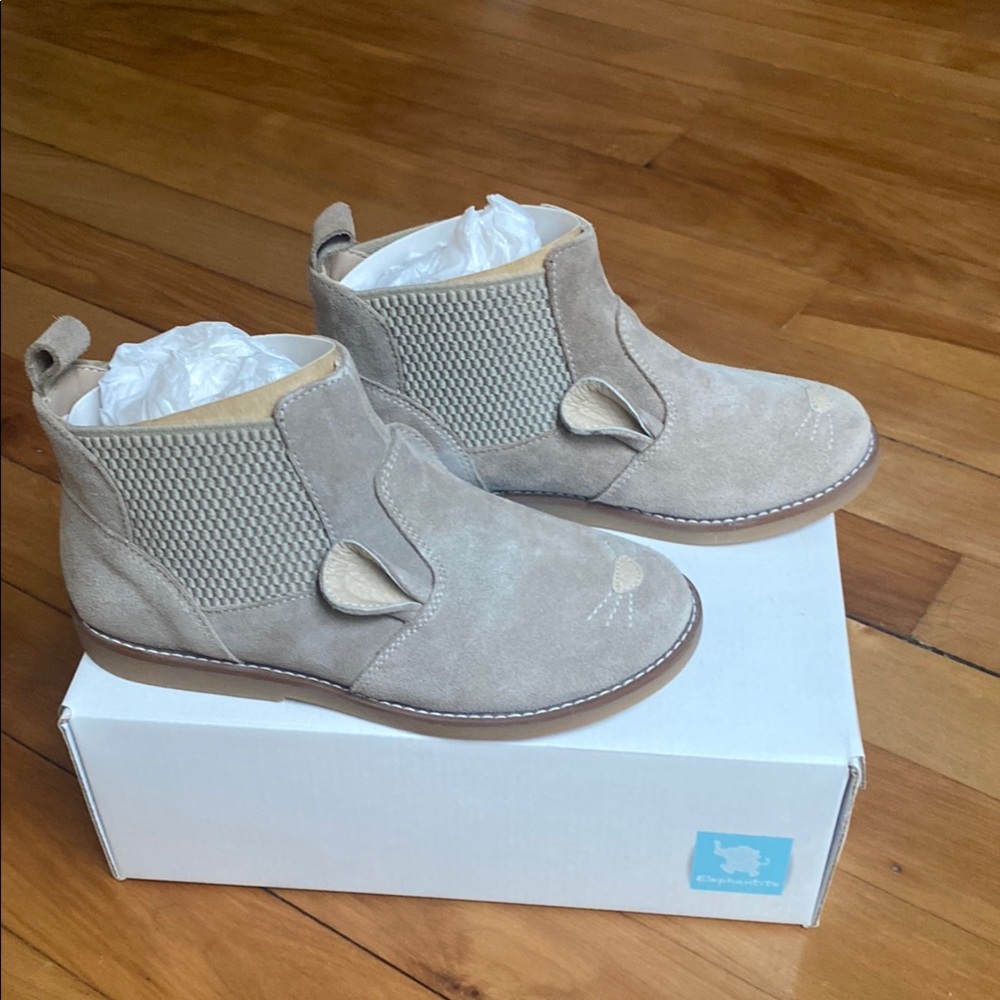 Elephantito Teddy Chelsea Ankle Boots in Beige